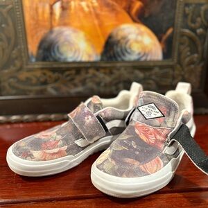 Vans Kyle Walker Pro Skate Shoes – Classic Black/White – Size 5.5